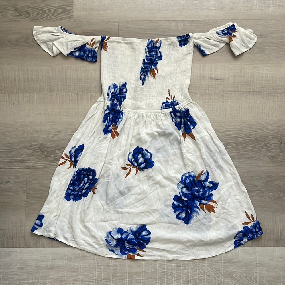 White Floral off the shoulders dress